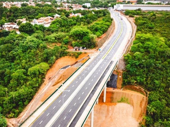 JHC entrega primeira etapa da Linha Verde que beneficia 300 mil pessoas na parte alta de Maceió