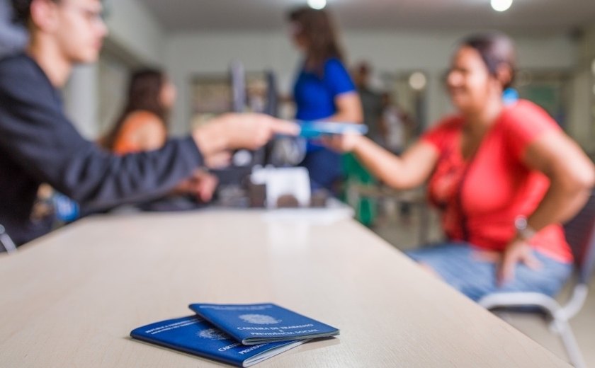 Maceió impulsiona geração de empregos em Alagoas no primeiro semestre de 2025