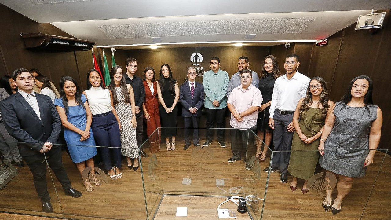 Reforço no Judiciário: Presidente Fábio Bittencourt empossa 14 novos técnicos para agilizar a Justiça