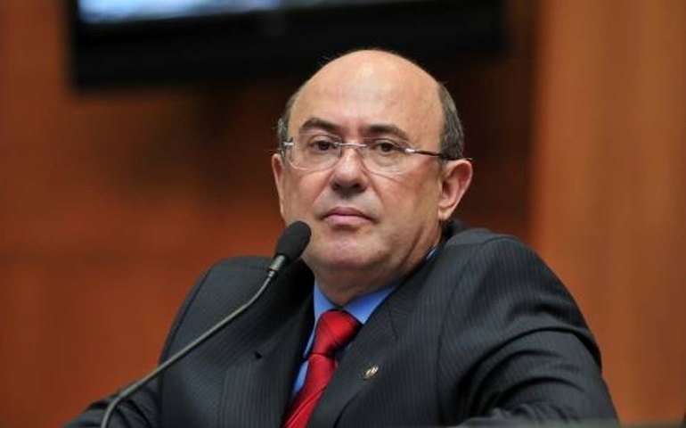 MT: empresas pagaram propinas a deputados por obras na Assembleia, diz delator