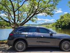 Mercedes-Benz GLC 300 4MATIC AMG Line entrega conforto para todos os ocupantes - Sérgio Dias (3).jpeg 