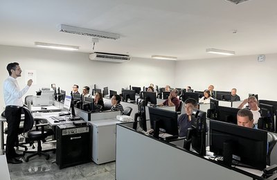Oficiais de justiça aperfeiçoam conhecimentos sobre ferramentas do SAJ