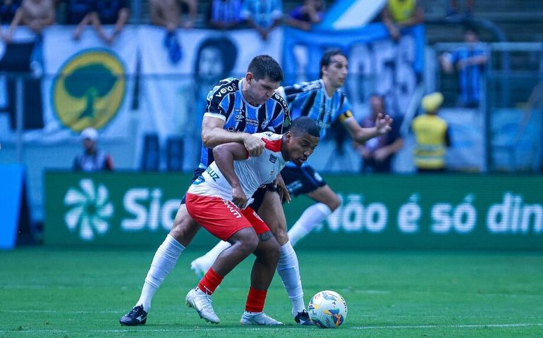 Grêmio empata com São Luiz e tem liderança do Gaúcho ameaçada pelo Internacional