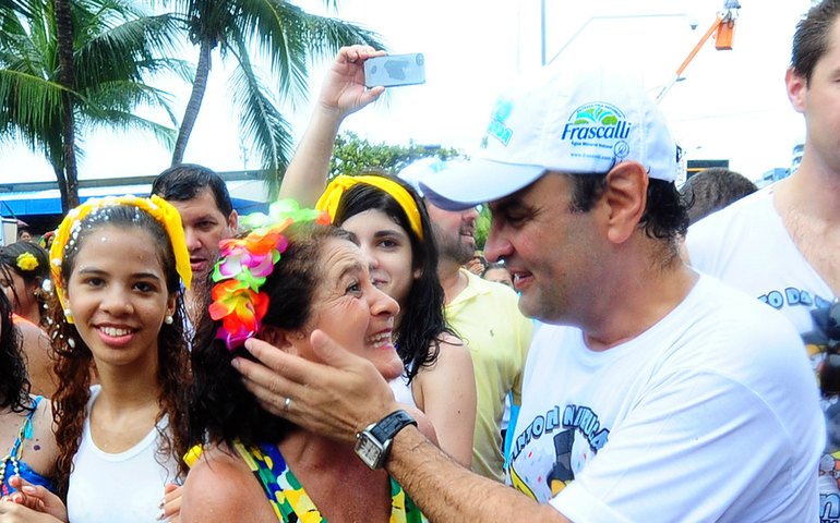 Aécio Neves em Maceió: &#8220;brasileiros querem mudanças&#8221;