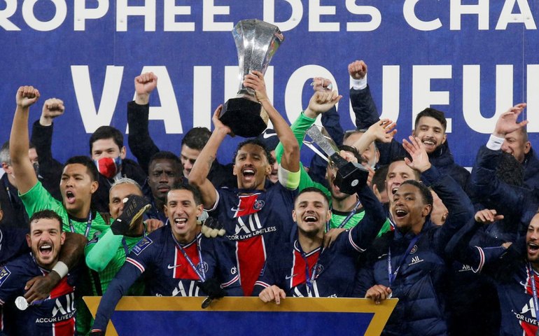 Neymar brilha, PSG atropela o Nantes e ergue o 11° troféu da Supercopa da França