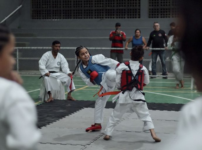 Arapiraquense sobe ao pódio no 2º Campeonato Open Brasil de Karatê-do em São Miguel dos Campos