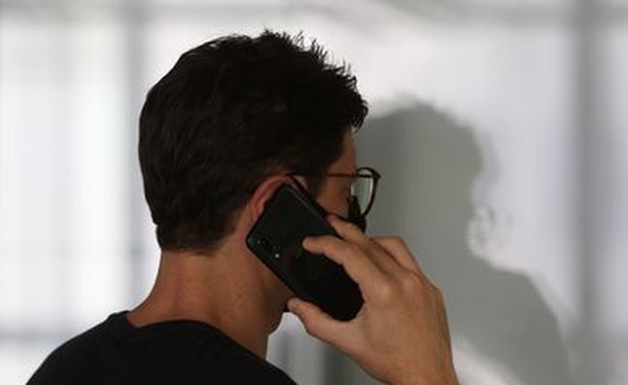 Senado analisa projeto que proíbe e pune ligações indesejadas de telemarketing Senado analisa projeto que proíbe e pune ligações indesejadas de telemarketing