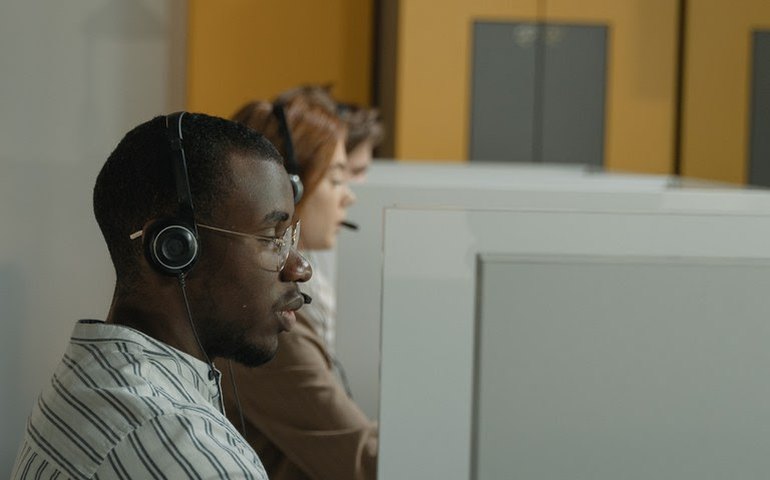 Unificação dos canais Disque 100 e Ligue 180 e economia de R$ 29 milhões estão entre os destaques da Ouvidoria Nacional de Direitos Humanos