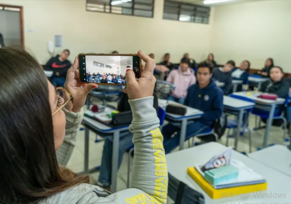 Reconhecimento facial nas escolas não reconhece alunos negros, cadeirantes e autistas