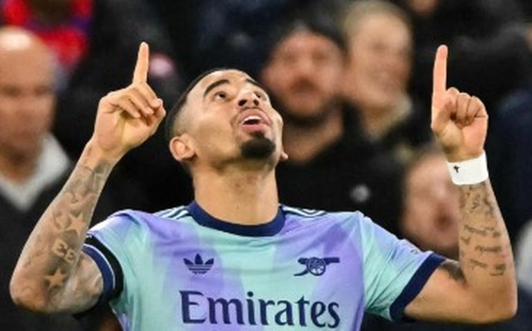 Arteta destaca persistência de Gabriel Jesus no Arsenal e Martinelli elogia: 'Fenomenal'