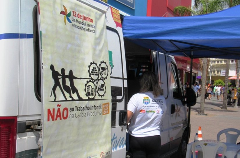 Semas realiza ação contra o trabalho infantil no Comércio