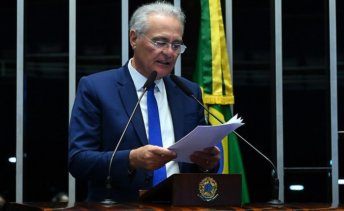 O senador Renan Calheiros em plenário