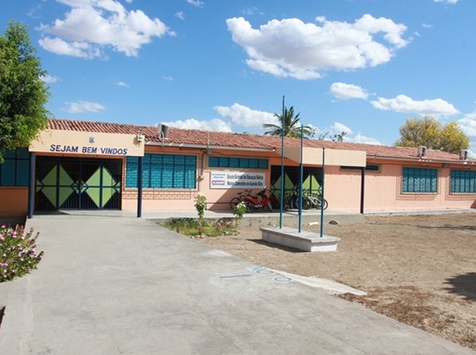 Secretário Luciano Barbosa visita escolas no Alto Sertão de Alagoas