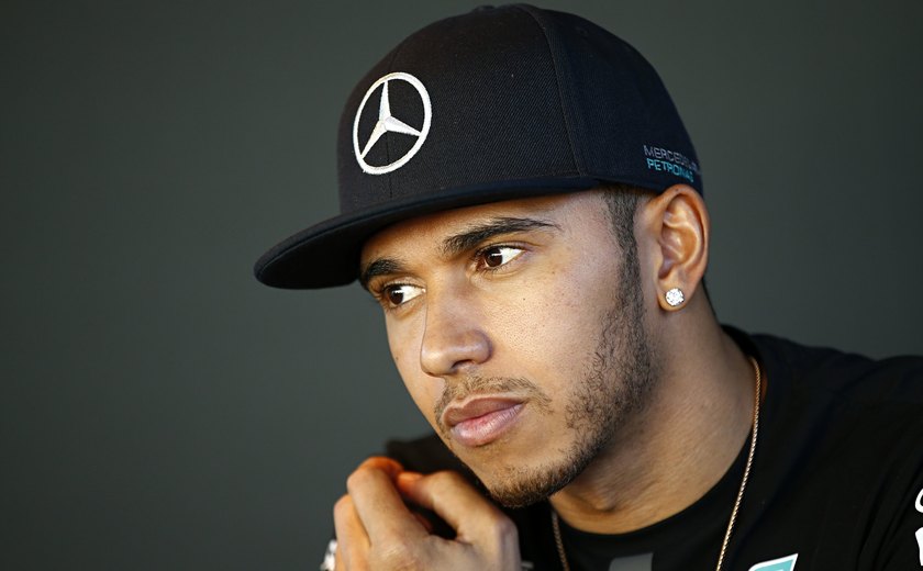 Mercedes anuncia renovação do contrato de Hamilton até 2020