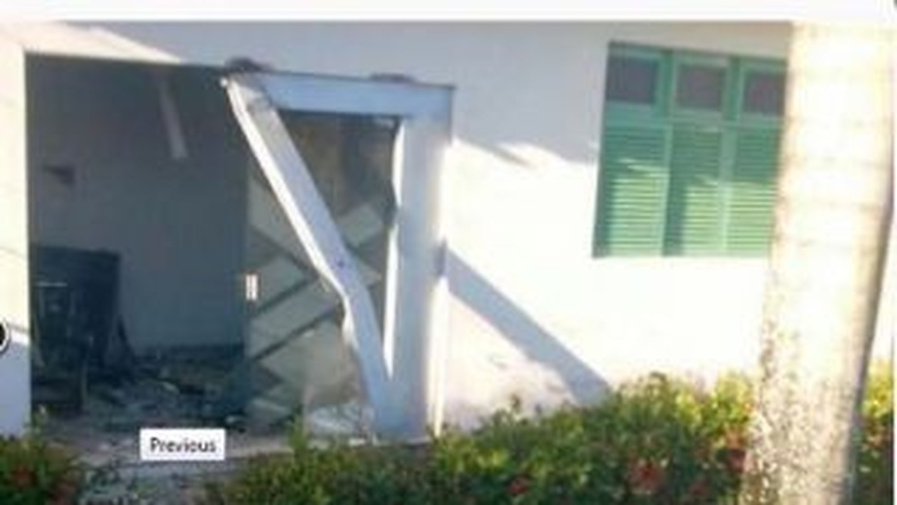 Bandidos explodem caixa eletrônico da prefeitura de Flexeiras