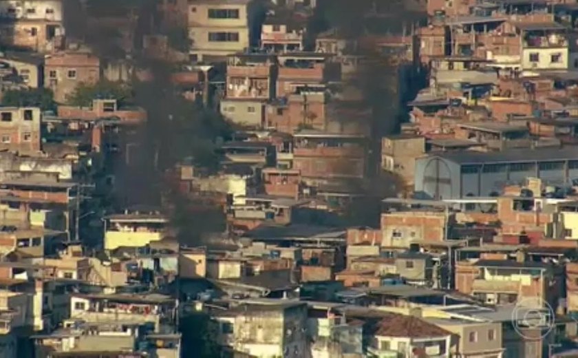Operação policial deixa ao menos três mortos na Favela da Maré, no Rio