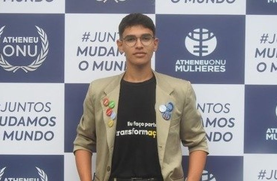 Aluno de escola pública sergipana realiza simulação de assembleia da ONU em Harvard