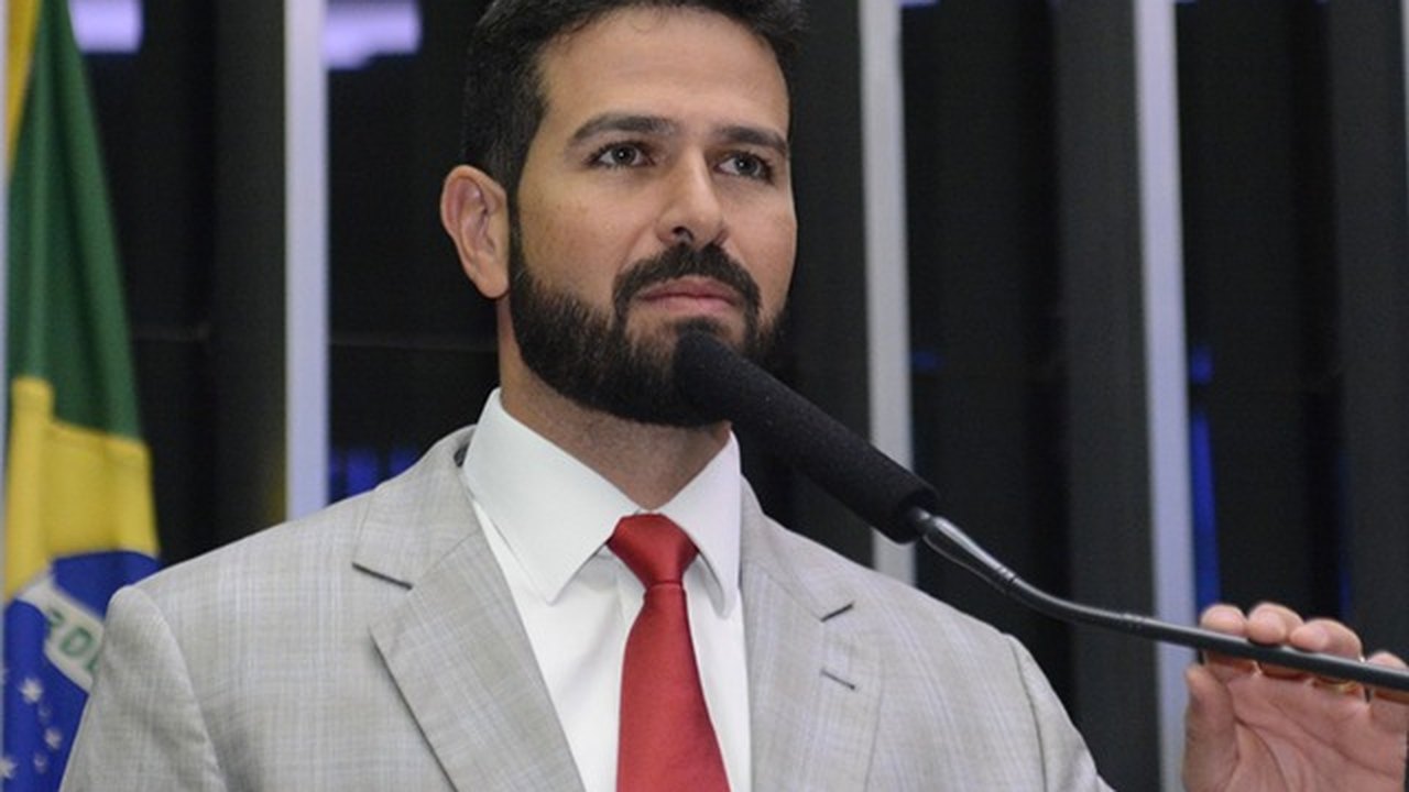 Relator prevê estabilidade de um ano e meio a funcionários dos Correios