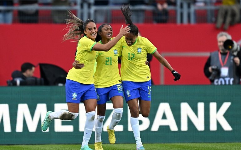 Seleção feminina de futebol vence a Alemanha em último teste antes de convocação para Copa