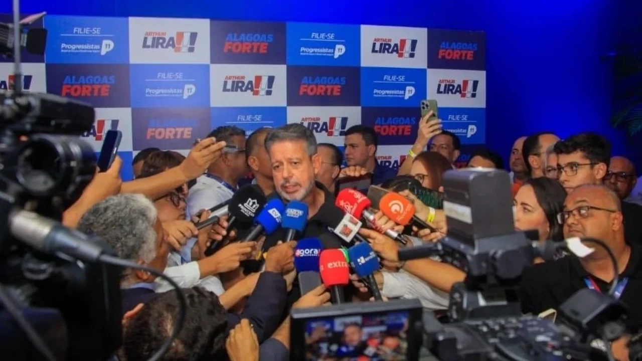 As duas movimentações políticas que mexeram no cenário eleitoral de Alagoas