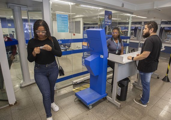 Estudo aponta mais de mil anúncios falsos sobre o Desenrola