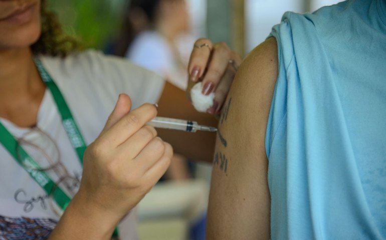 Dia D de vacinação contra gripe será neste sábado (10)