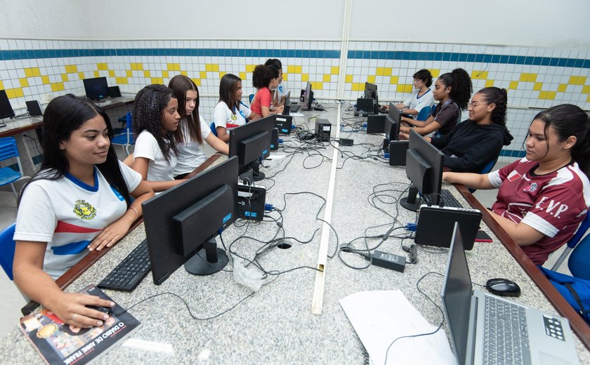 Estudantes da rede estadual de Alagoas participam da Olimpíada Nacional Feminina de Química