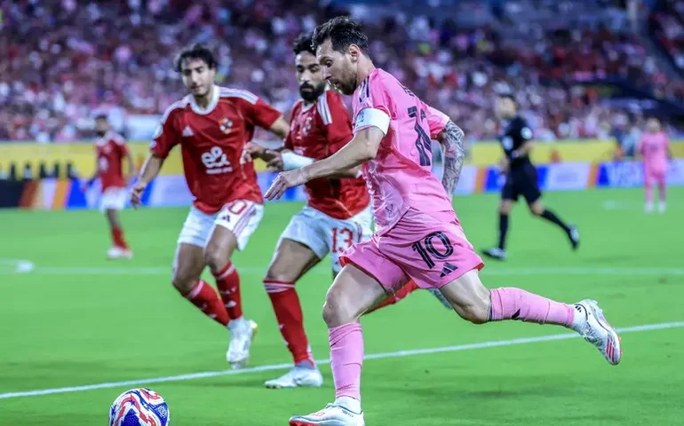 Mundial de Clubes começa sem gols, brasileiros estreiam hoje