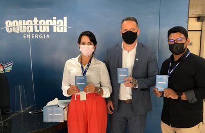 Procon Maceió entrega 300 exemplares do Código de Defesa do Consumidor