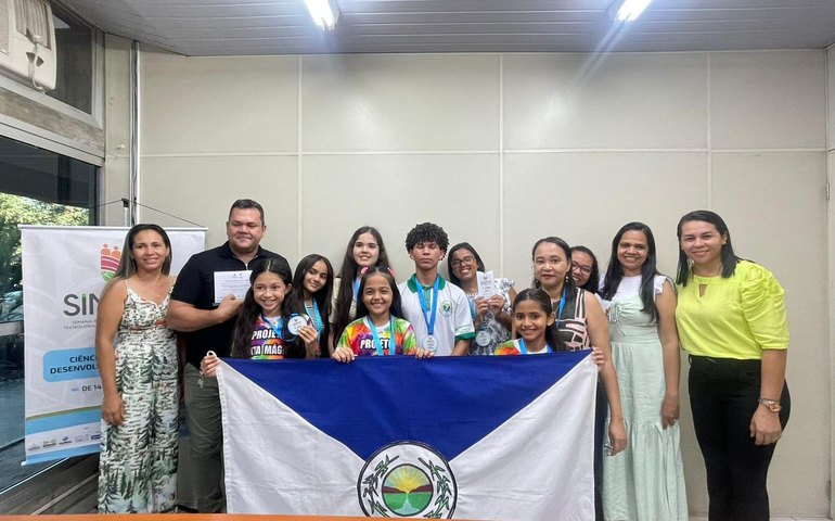Alunos da rede municipal de Branquinha destaques na SINPETE são premiados na Ufal