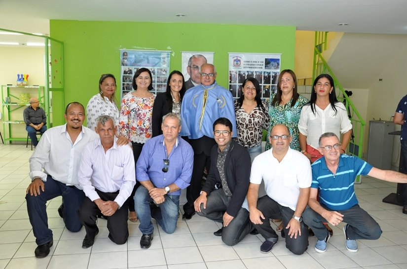 Prefeitura faz homenage ao poeta miguelense Ernande Bezerra de Moura