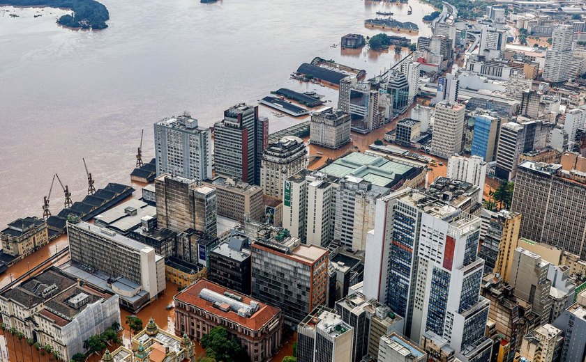 Governistas e oposição trocam acusações sobre enchentes no Rio Grande do Sul