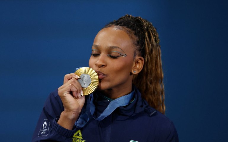 Rebeca Andrade será homenageada com a Medalha Tiradentes, no Rio