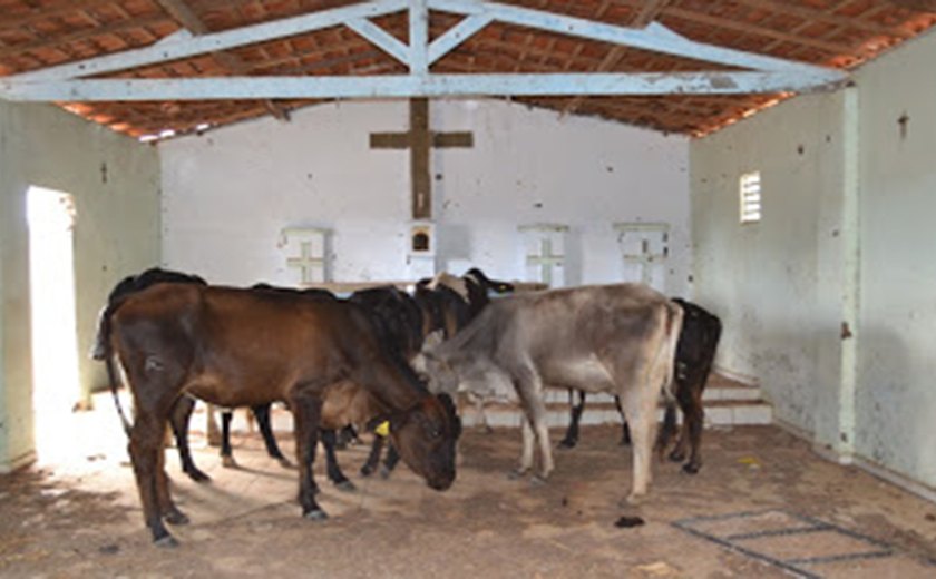 Ações de mineradora fecham escolas e até igreja no Agreste de Alagoas