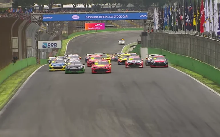 Matías Rossi é 'perfeito' em Interlagos e ganha corrida 1 da Stock Car; Zonta leva a 2ª