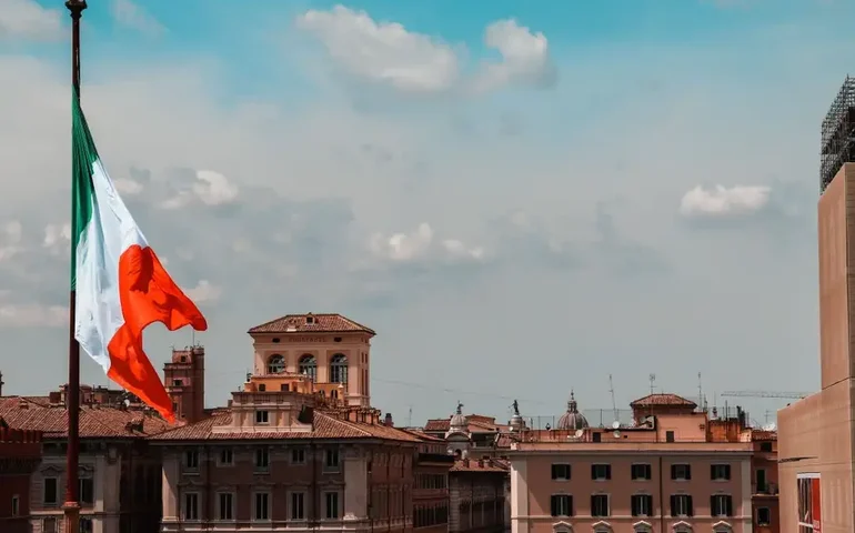 PIB da Itália cresce 0,4% no confronto anual do 3º trimestre