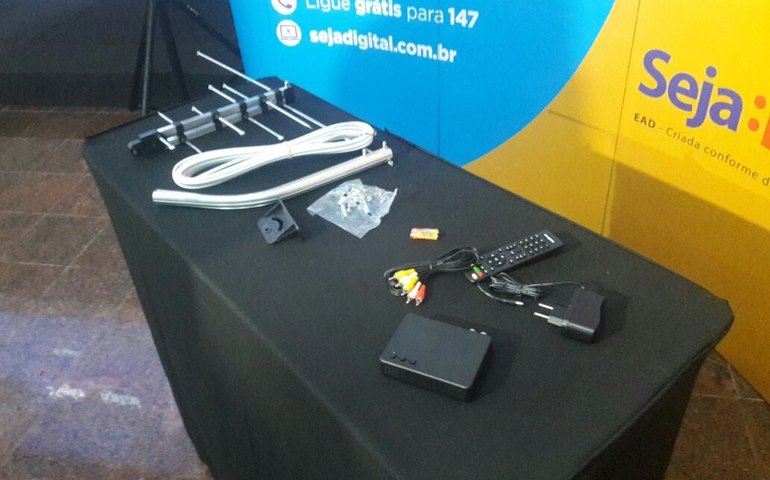 Começa distribuição de kits de TV Digital em Alagoas para beneficiários de programas sociais