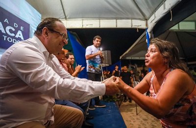 Moradores da Brasiliana agradecem ao prefeito Luciano Barbosa pela pavimentação de 21 ruas