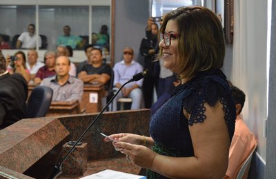 Ana Hora tome posse como nova vereadora de Maceió