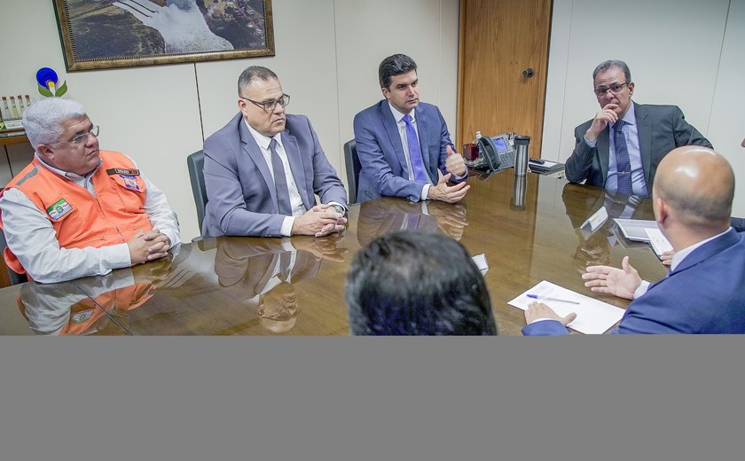 Em Brasília, prefeito solicita novos estudos para região do Pinheiro