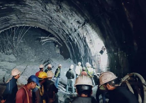 Túnel desaba na Índia e deixa ao menos 40 trabalhadores presos