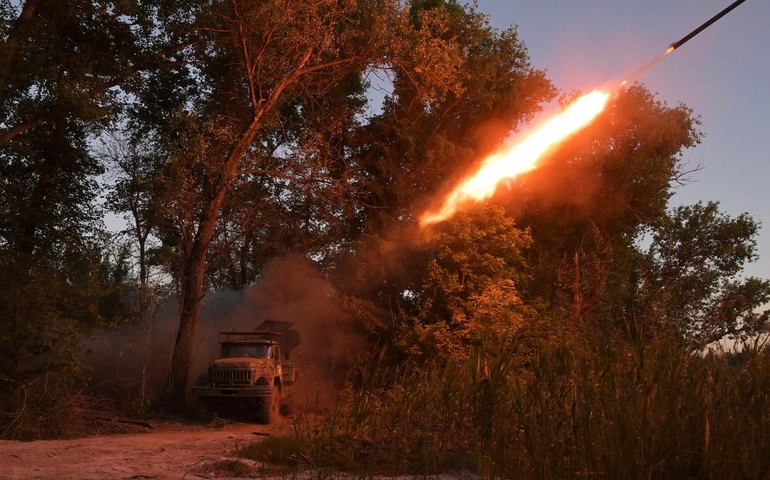 Exército russo liberta povoado de Bogatyr na república de Donetsk, diz MD