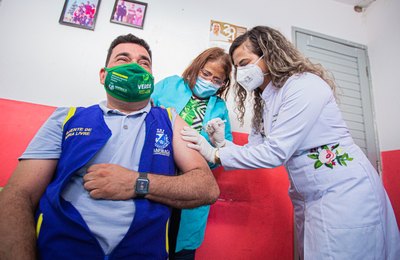 Prevenção a doenças: prefeitura de Arapiraca realiza busca ativa de vacinação no Mercado Público Municipal