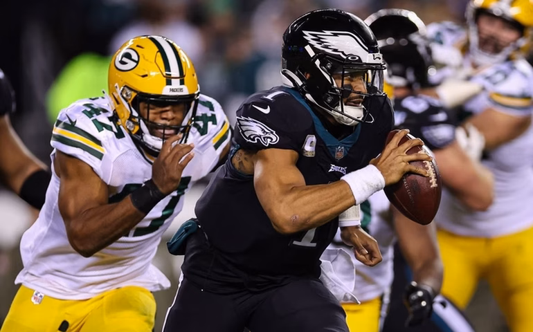 Procon-SP notifica NFL por proibir que torcedor leve comida para estádio em jogo no Brasil