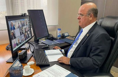 Tourinho discute demandas referentes à justiça eleitoral com ministra Cármen Lúcia