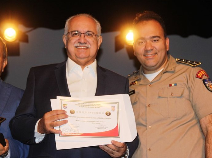 Rogério Teófilo é homenageado pelo 3º Batalhão de Polícia Militar