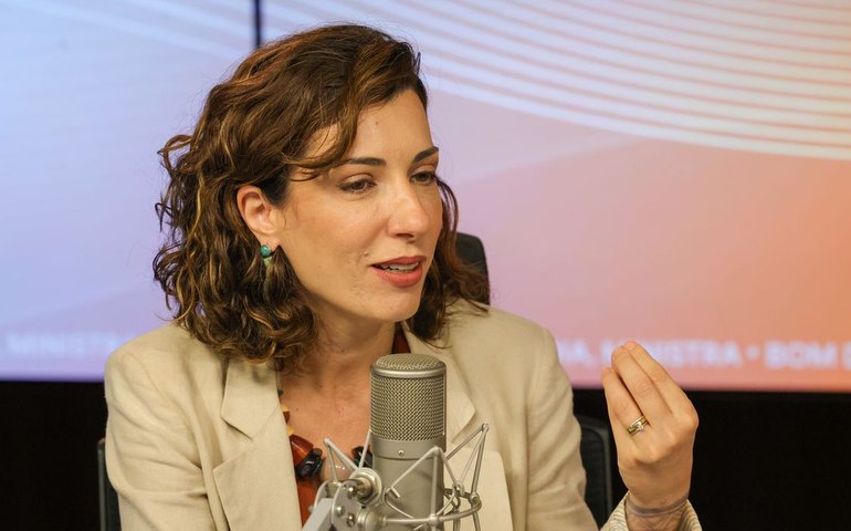 Mulheres agregam diversidade à mesa do trabalhador, diz ministra