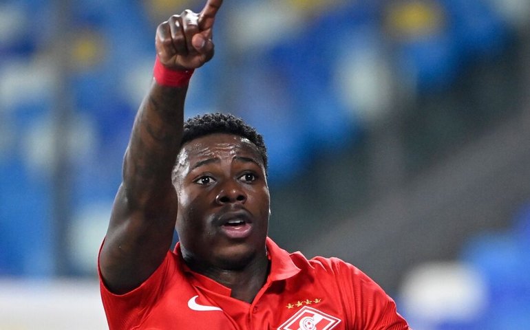 Atacante holandês é condenado a prisão por traficar 1 tonelada de cocaína saindo do Brasil