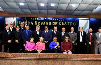 Câmara abre ano legislativo em sessão que contou com a presença do prefeito em exercício 