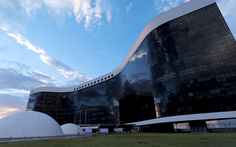 TSE nega pedido para tirar sigilo de investigação contra Bolsonaro